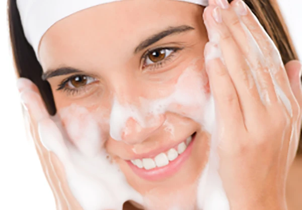 Reinigen van de huid: de eerste stap naar huidverbetering!